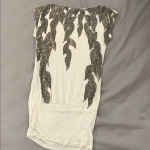 Leaf shirt with gold details